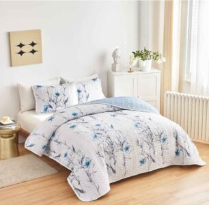 Botanical Quilt Set 3 Pieces Full/Queen Size, Blue Flower Branch on White Reversible Bedspread - Image 7